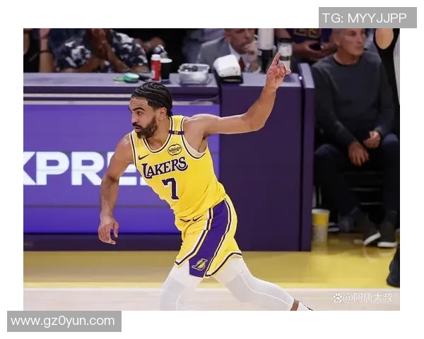 湖人对决魔术的经典之战回顾及赛后精彩瞬间分析